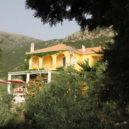 Kitrini Villa